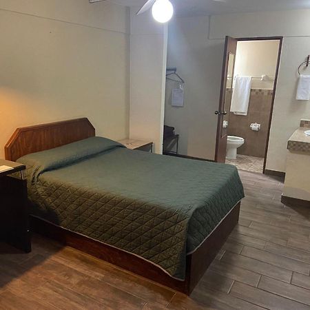Hotel Suites Kino Hermosillo Buitenkant foto