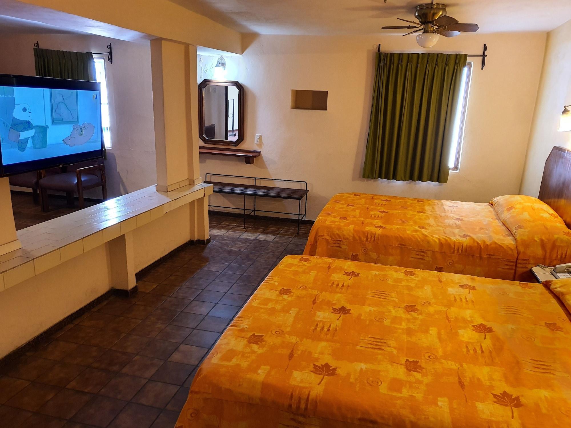 Hotel Suites Kino Hermosillo Buitenkant foto