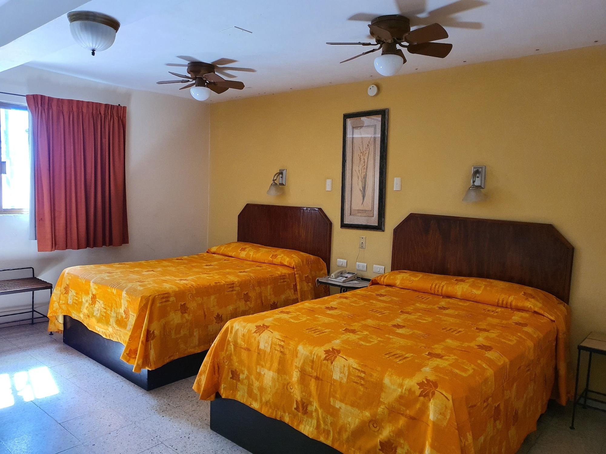 Hotel Suites Kino Hermosillo Buitenkant foto