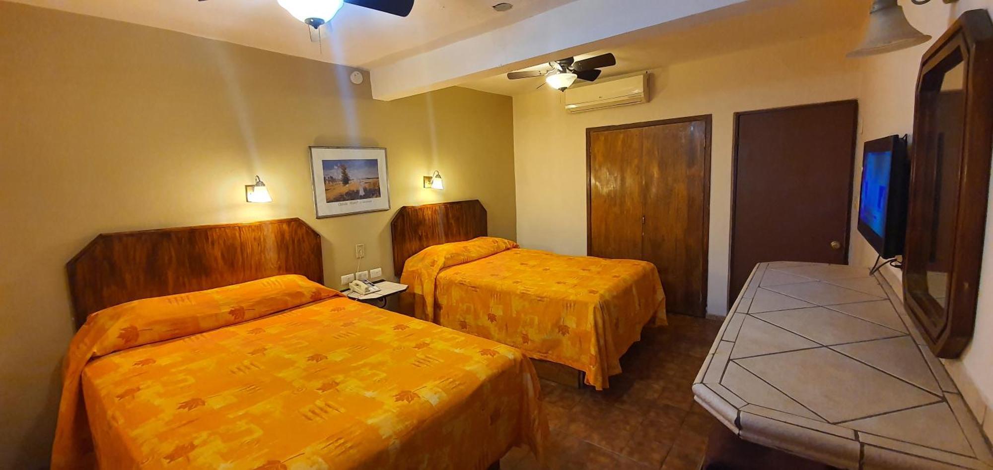 Hotel Suites Kino Hermosillo Buitenkant foto