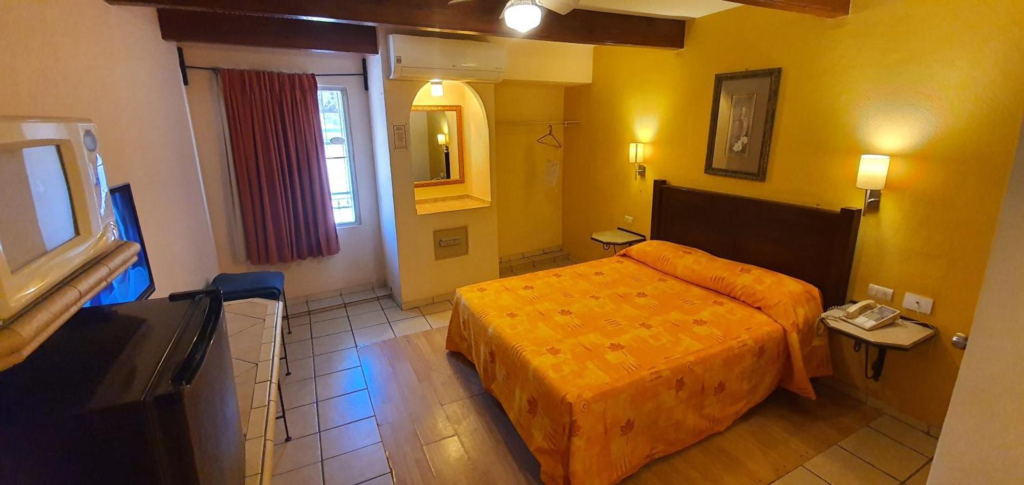 Hotel Suites Kino Hermosillo Buitenkant foto