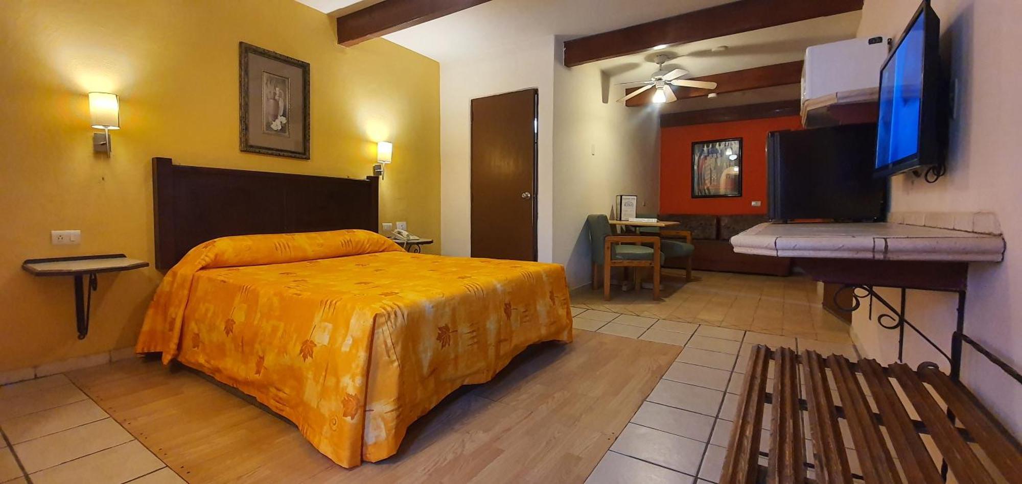 Hotel Suites Kino Hermosillo Buitenkant foto